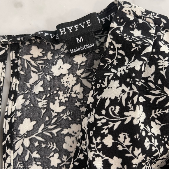 Flower top - Picture 3 of 3